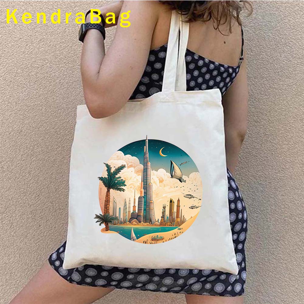 Love United Arab Emirates Embl - Women Bags In Dubai recension och pris