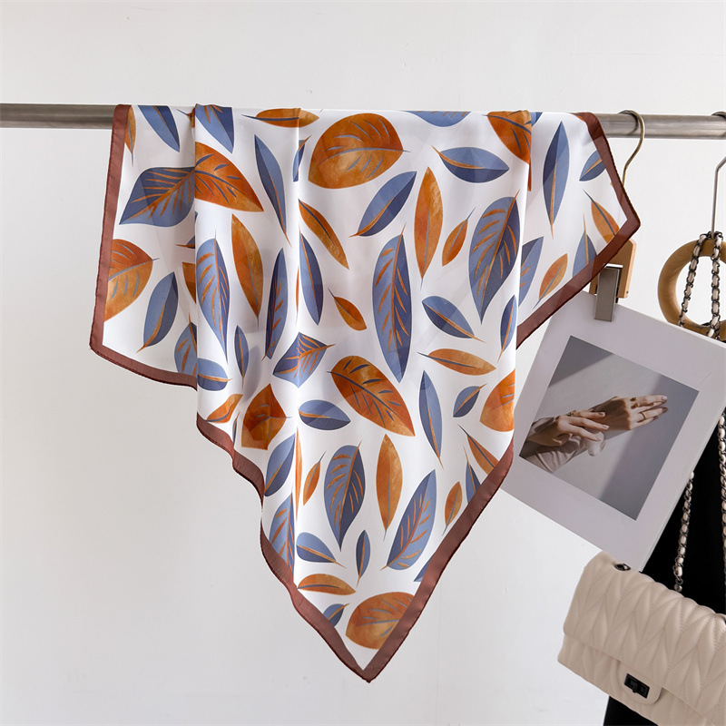 Luxury Brand Print 70cm Square - Women Bags Branded recension och pris